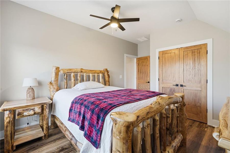 Furnished interior view inside a new home in , Jasper (Image 35).