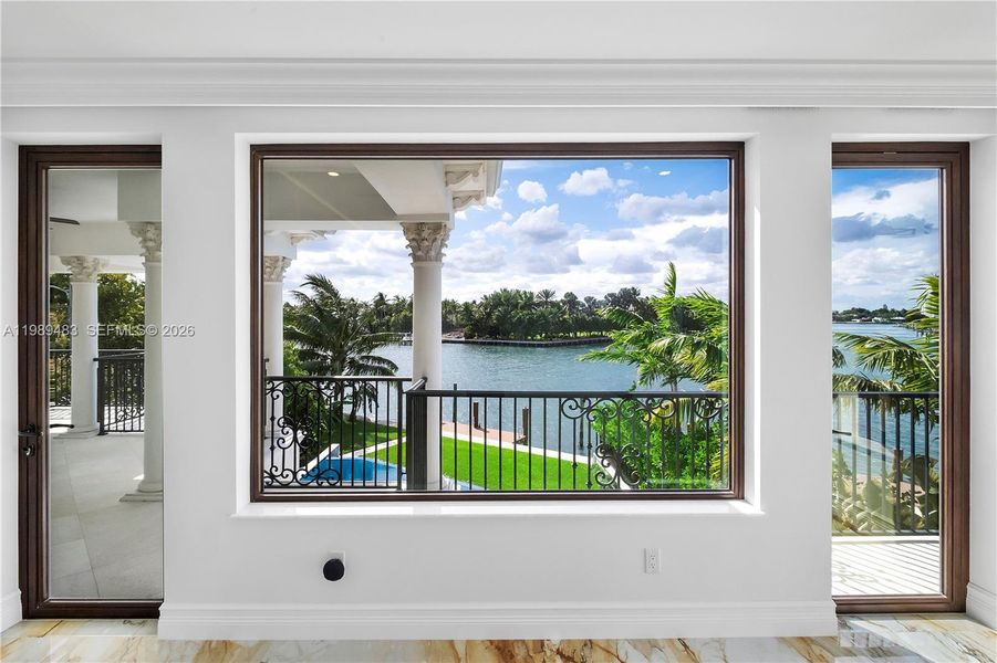Exterior details and patio area of a home in , Surfside (Image 37).