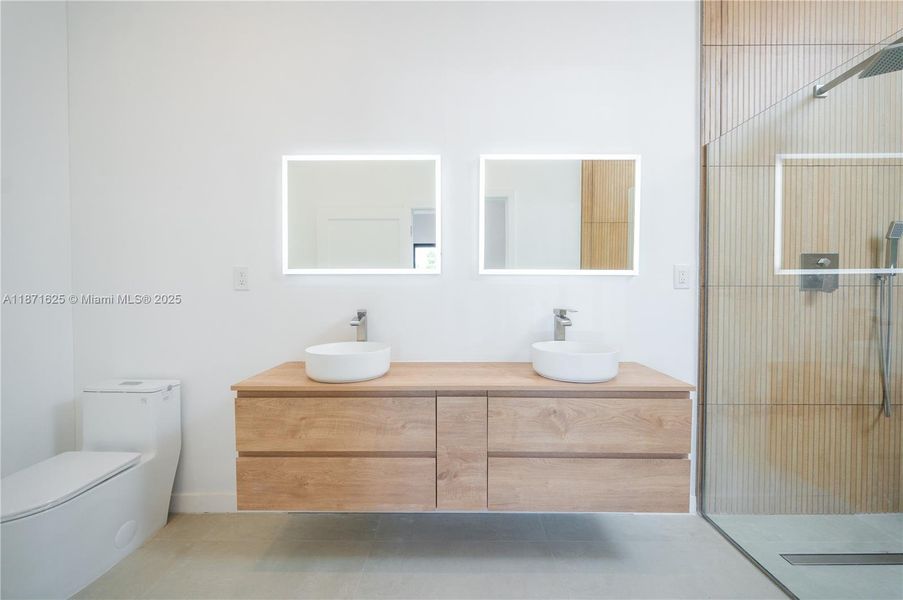 Image 45 of a home in .