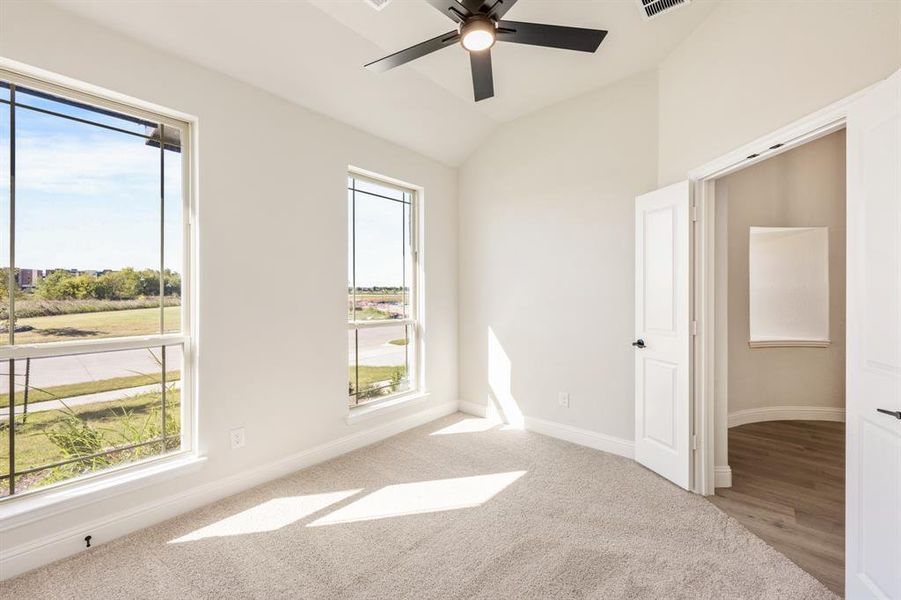 Spacious, unfurnished interior of a new home in The Retreat at North Grove 60, Waxahachie (Image 15). Spacious, unfurnished interior of a new home in The Retreat at North Grove 60, Waxahachie (Image 15).