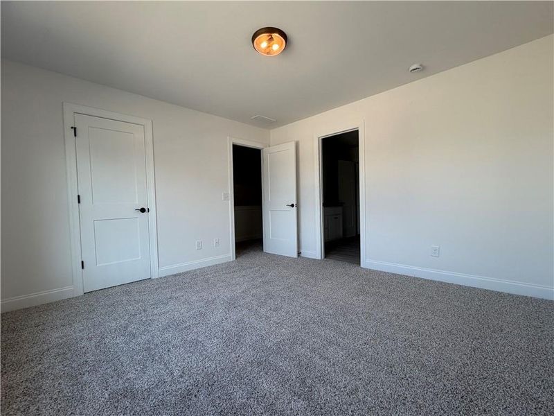 Spacious, unfurnished interior of a new home in , Jefferson (Image 14).