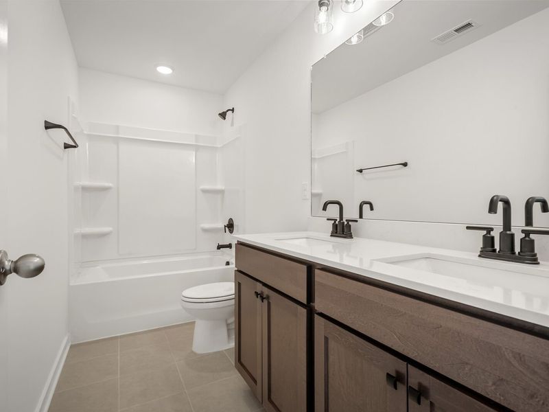 Furnished interior view inside a new home in Woods Crossing, Gallatin (Image 17).