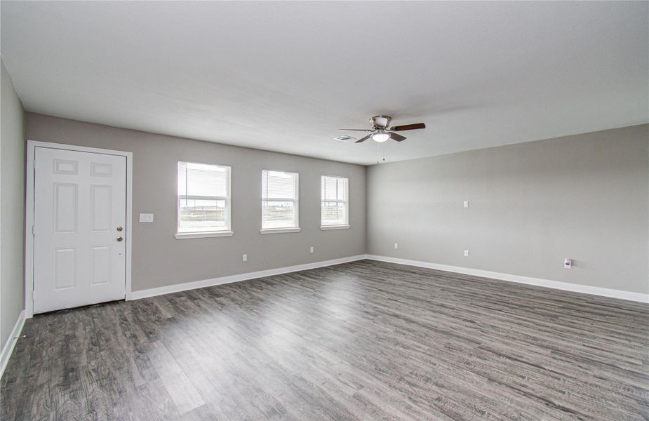 Spacious, unfurnished interior of a new home in , Cleveland (Image 12).