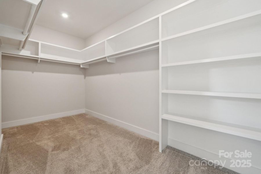 Spacious, unfurnished interior of a new home in Oakridge Farms, Mooresville (Image 21).