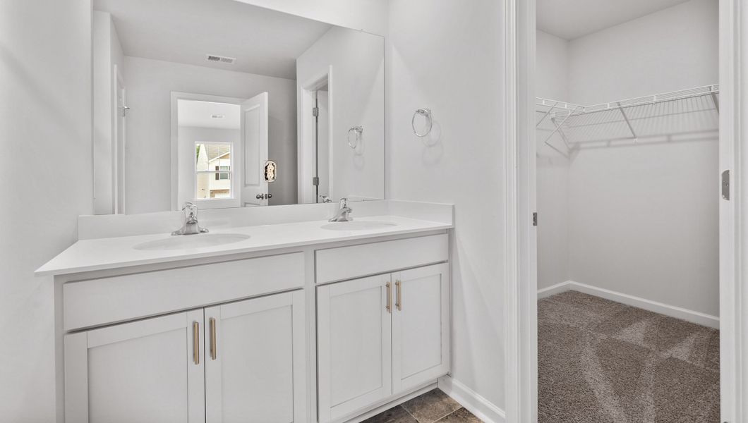 Representative furnished interior of a home built from the Rachel by D.R. Horton in Hawk Ridge, Anderson (Image 13).