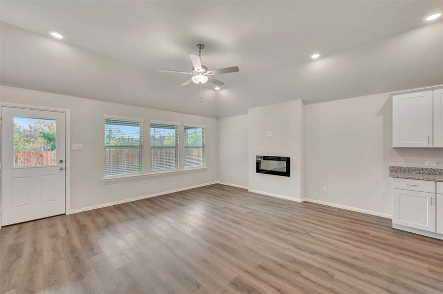 Spacious, unfurnished interior of a new home in Forest Park, Princeton (Image 28).