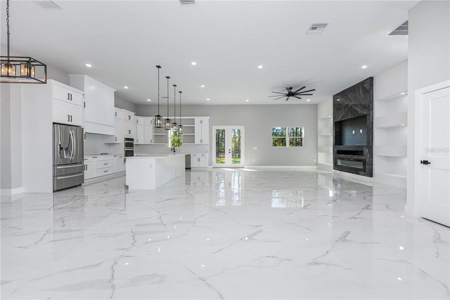 Spacious, unfurnished interior of a new home in , Eustis (Image 42).