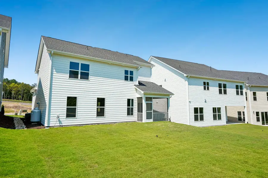Representative exterior details of a home built from the Fontana by Caruso Homes in Blue Run, Raleigh (Image 4).