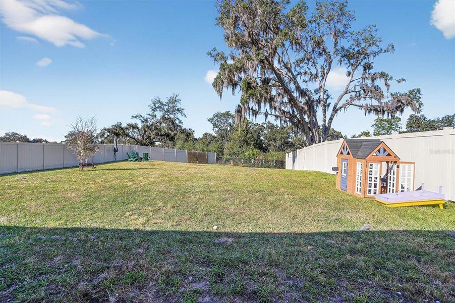 Exterior details and patio area of a home in , Wesley Chapel (Image 3). Exterior details and patio area of a home in , Wesley Chapel (Image 3).