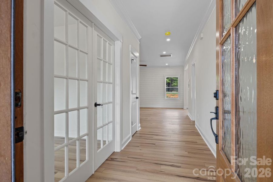 Spacious, unfurnished interior of a new home in , Salisbury (Image 39).