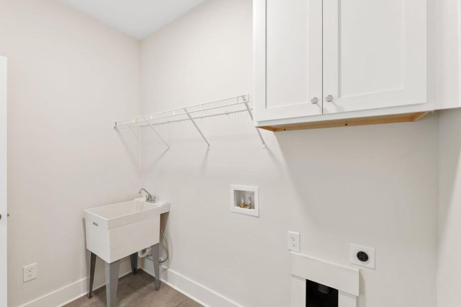 Furnished interior view inside a new home in Hillshire, Cumming (Image 10).