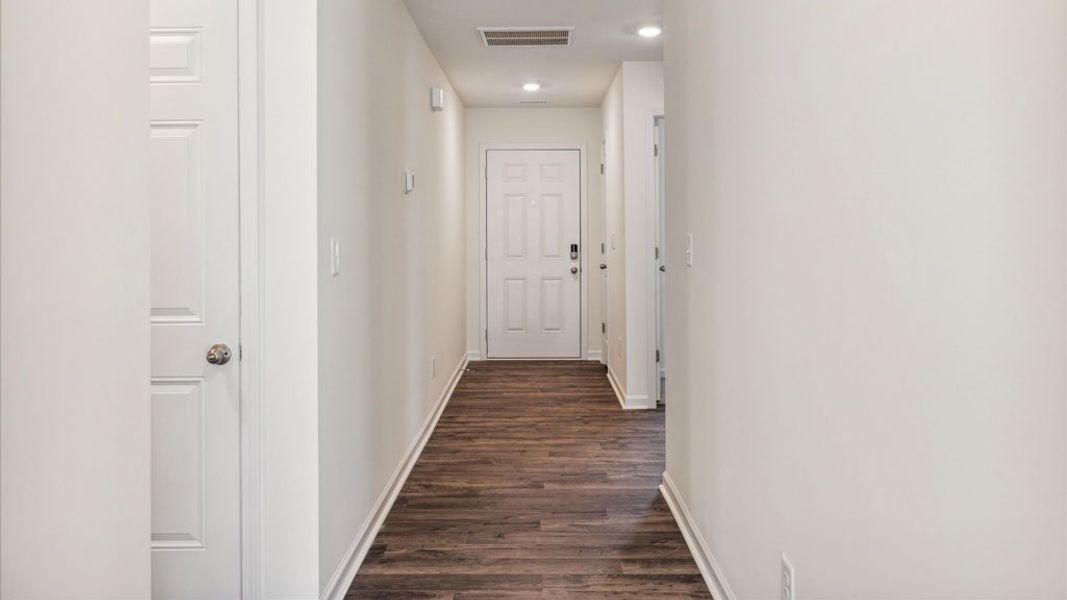 Representative unfurnished interior of a home built from the Freeport by D.R. Horton in Johnson Farms, Greeneville (Image 15).