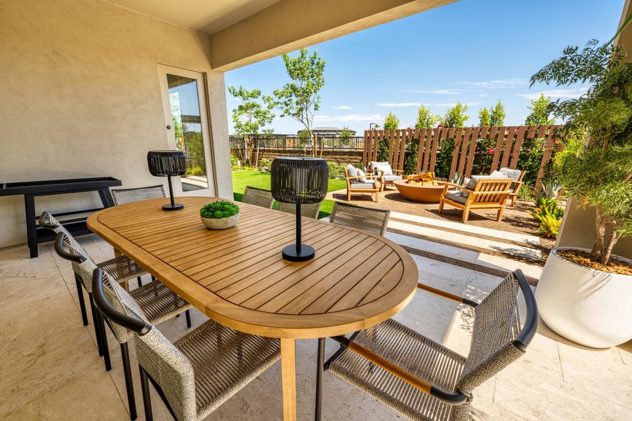 Representative exterior details of a home built from the Granite Plan 3505 by Tri Pointe Homes in Waterston Central, Gilbert (Image 4).