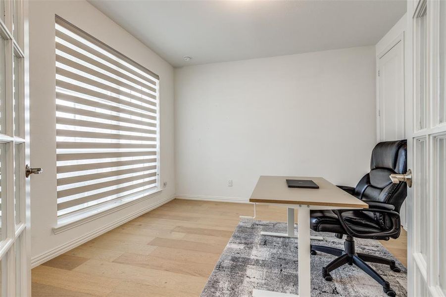 Furnished interior view inside a new home in Lilyana - 50s, Celina (Image 15).