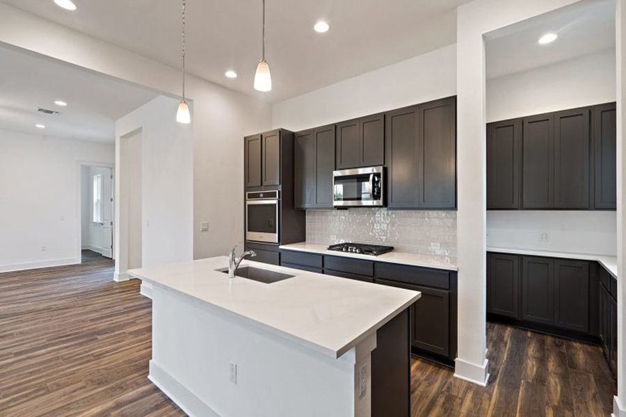 Representative furnished interior of a home built from the Glacier by Pacesetter Homes in Easton Park, Austin (Image 15). Representative furnished interior of a home built from the Glacier by Pacesetter Homes in Easton Park, Austin (Image 15).