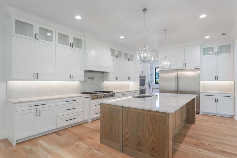 Furnished interior view inside a new home in , Richardson (Image 11).