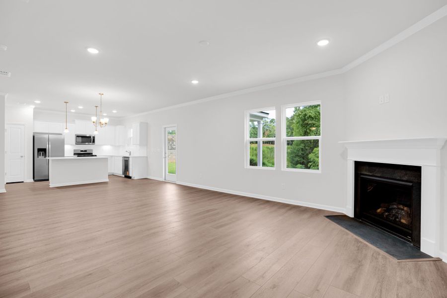 Spacious, unfurnished interior of a new home in Carriage Estates, Lexington (Image 15).