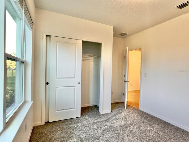 Spacious, unfurnished interior of a new home in Parkside Trails, Clermont (Image 26).