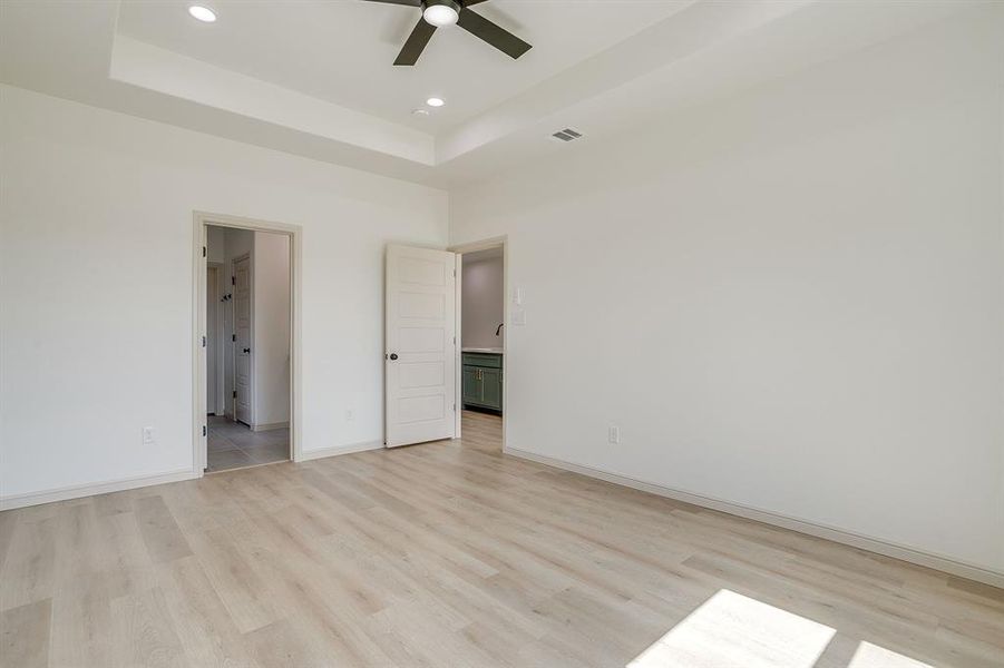 Spacious, unfurnished interior of a new home in , Granbury (Image 11). Spacious, unfurnished interior of a new home in , Granbury (Image 11).