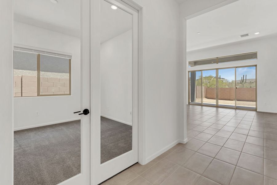 Spacious, unfurnished interior of a new home in Saguaro Reserve II, Marana (Image 8). Spacious, unfurnished interior of a new home in Saguaro Reserve II, Marana (Image 8).