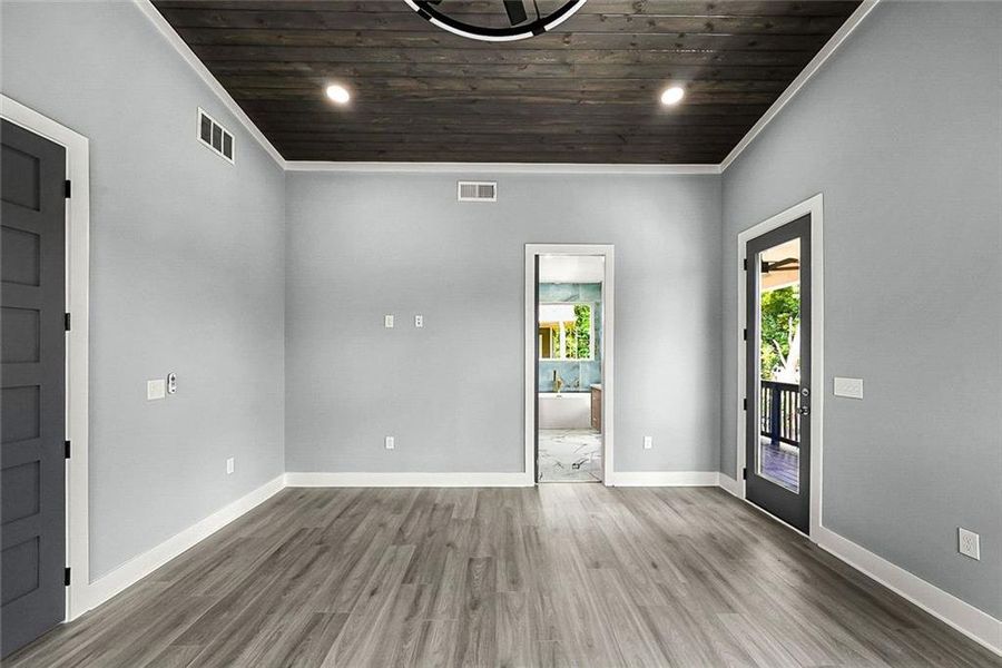 Spacious, unfurnished interior of a new home in , Atlanta (Image 14). Spacious, unfurnished interior of a new home in , Atlanta (Image 14).