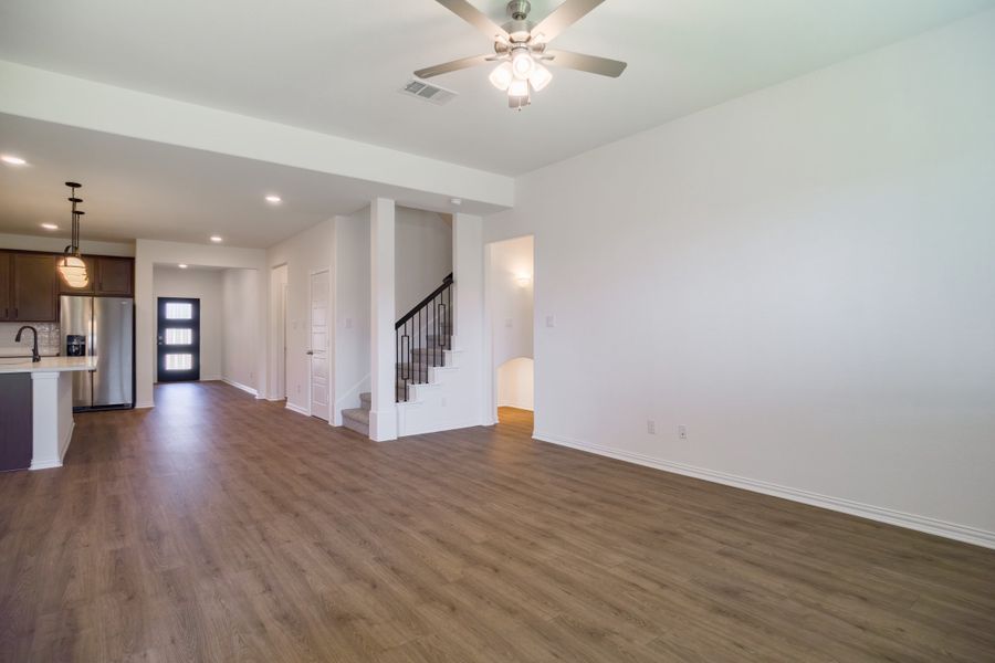 Spacious, unfurnished interior of a new home in The Villages of Hurricane Creek, Anna (Image 25).