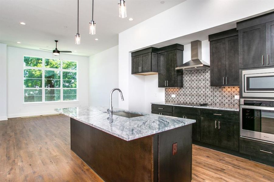 Furnished interior view inside a new home in , Farmers Branch (Image 7).
