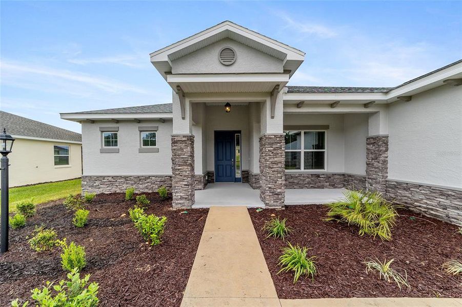Exterior details and patio area of a home in , Ocala (Image 22).