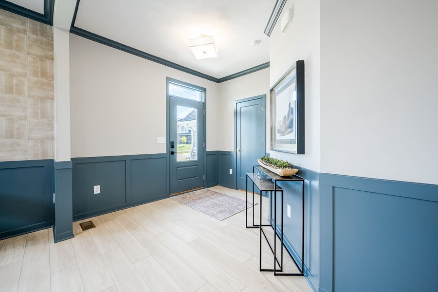 Representative furnished interior of a home built from the Blair by Fischer Homes in Twin Lakes, Hoschton (Image 37).