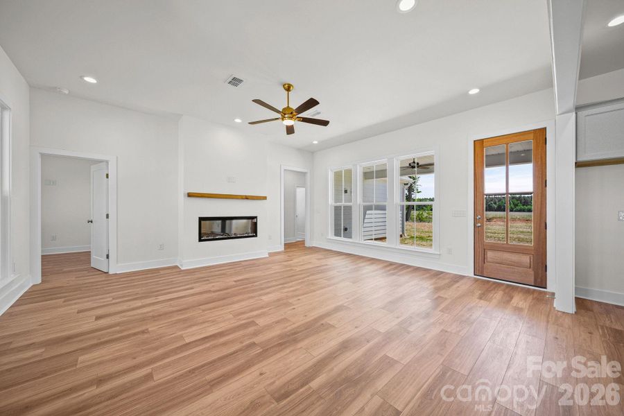 Spacious, unfurnished interior of a new home in , Monroe (Image 10).