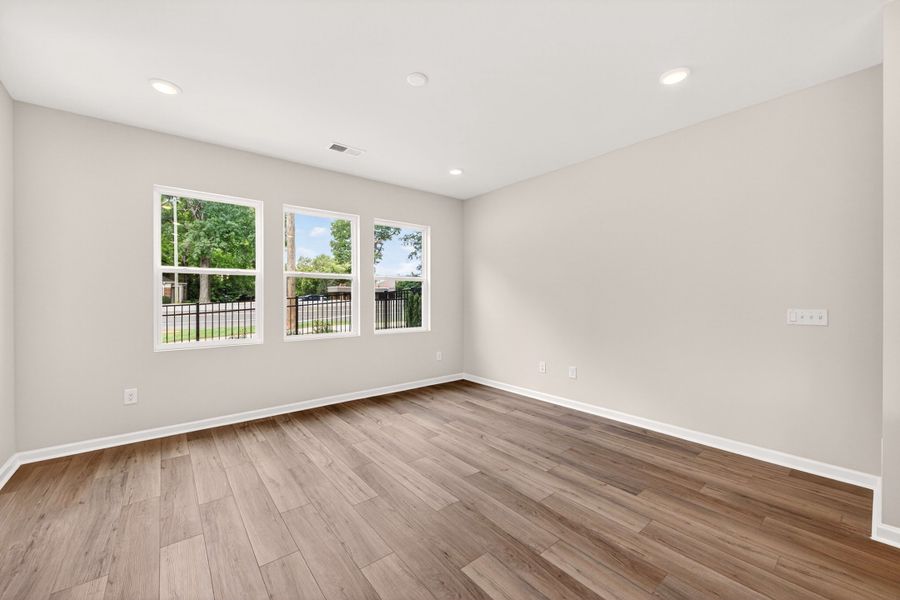 Spacious, unfurnished interior of a new home in Amplitude, Charlotte (Image 18).