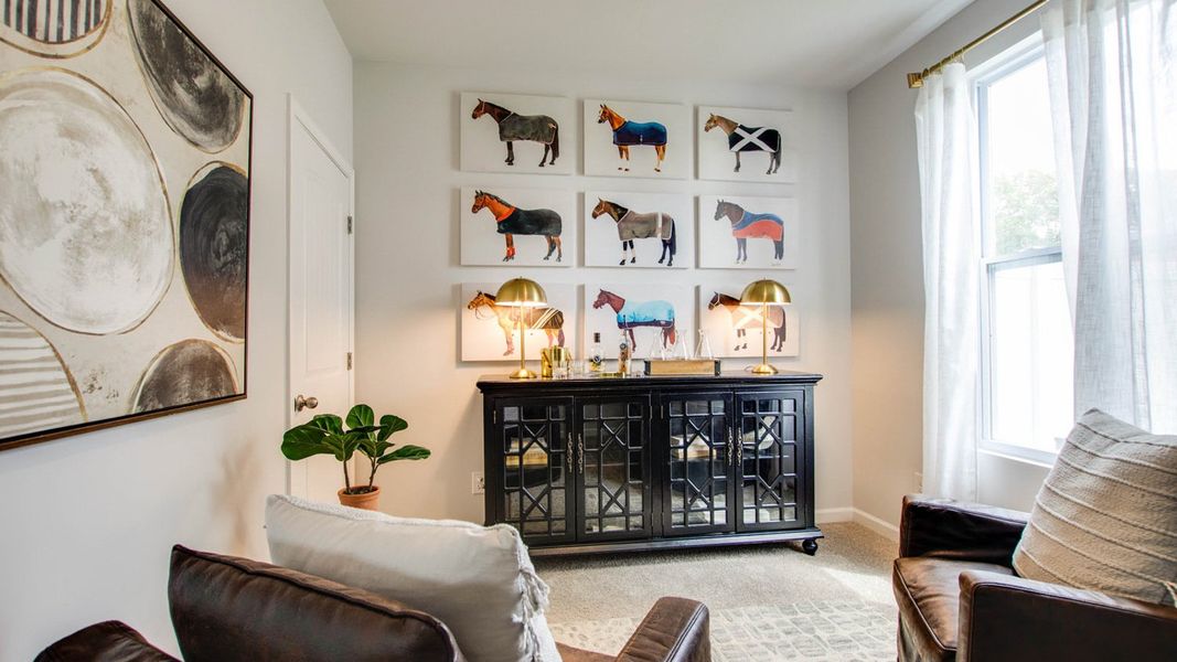 Representative furnished interior of a home built from the OWENS by D.R. Horton in Woodbridge Glen Townhomes, Lebanon (Image 16).
