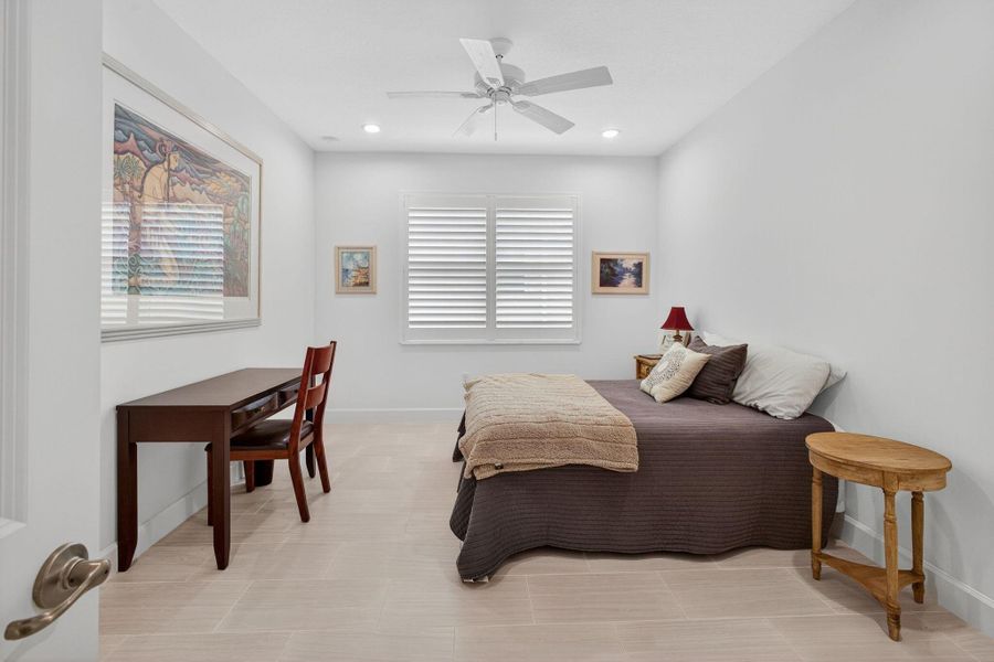 Furnished interior view inside a new home in , Port St. Lucie (Image 13).