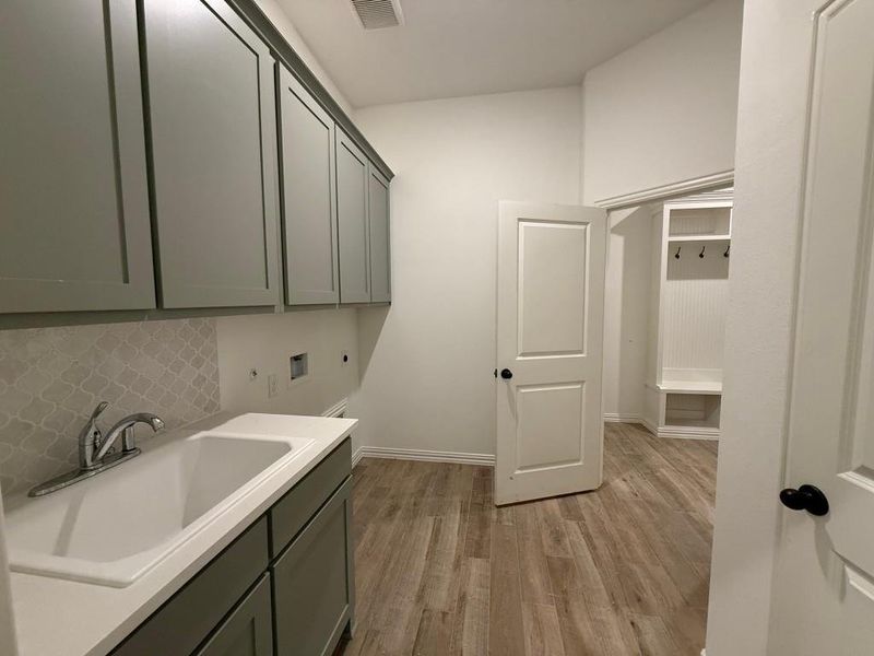 Furnished interior view inside a new home in Parker Heights, Valley View (Image 5). Furnished interior view inside a new home in Parker Heights, Valley View (Image 5).