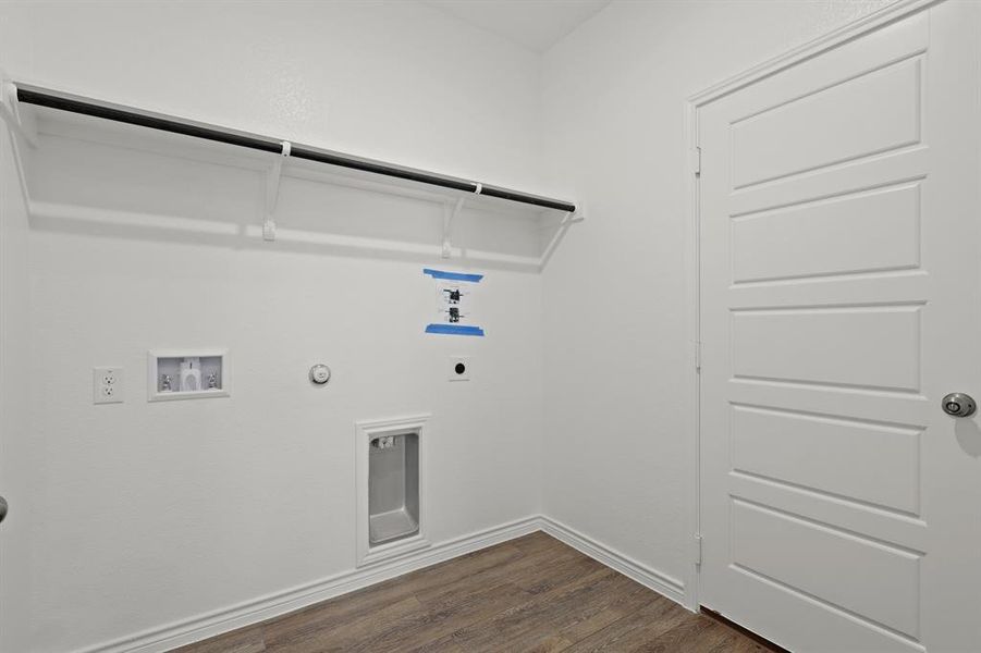 Spacious, unfurnished interior of a new home in Burgess Meadows, Cleburne (Image 15).