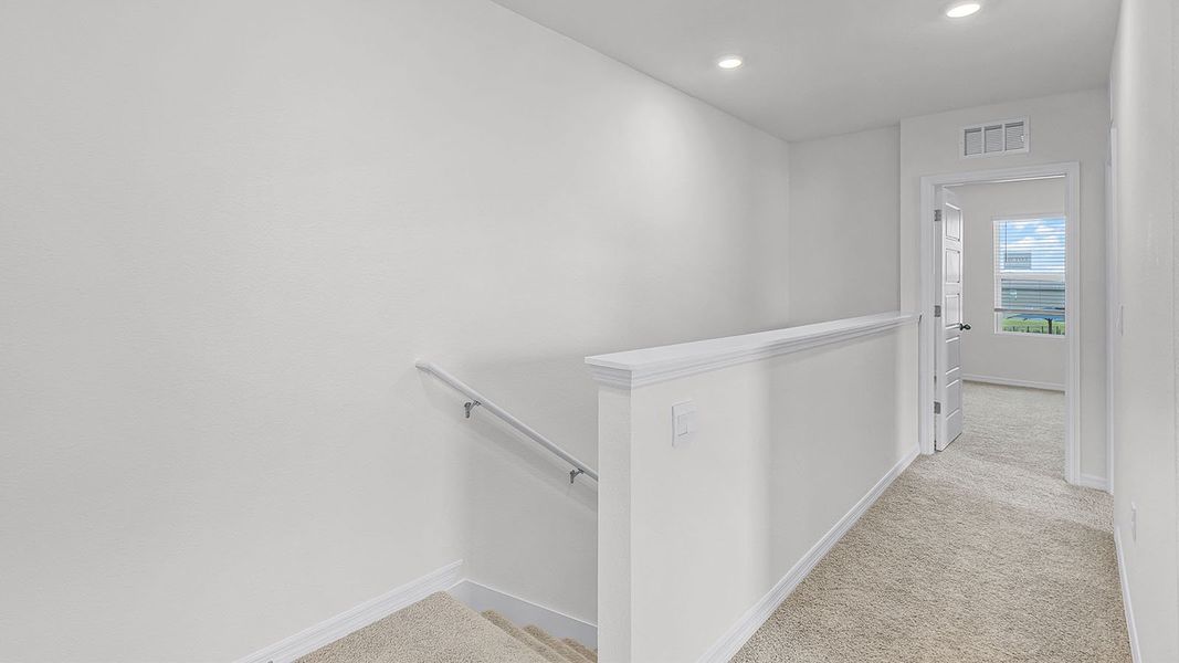 Representative unfurnished interior of a home built from the VALE by D.R. Horton in Harmony at Lake Eloise, Winter Haven (Image 20).