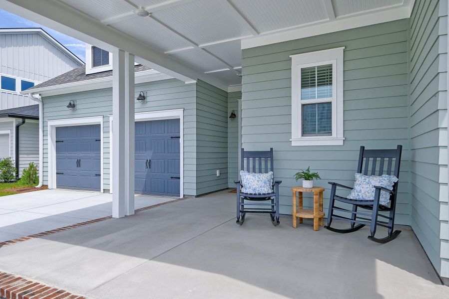 Exterior details and patio area of a home in , Charleston (Image 33).