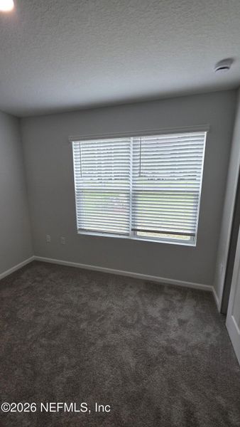 Spacious, unfurnished interior of a new home in , Jacksonville (Image 9).