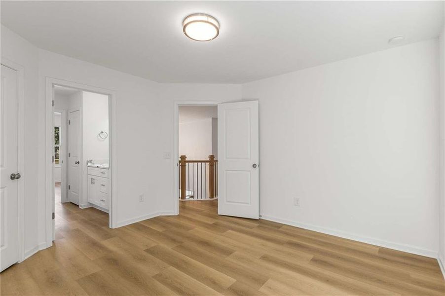 Spacious, unfurnished interior of a new home in , Gainesville (Image 33).
