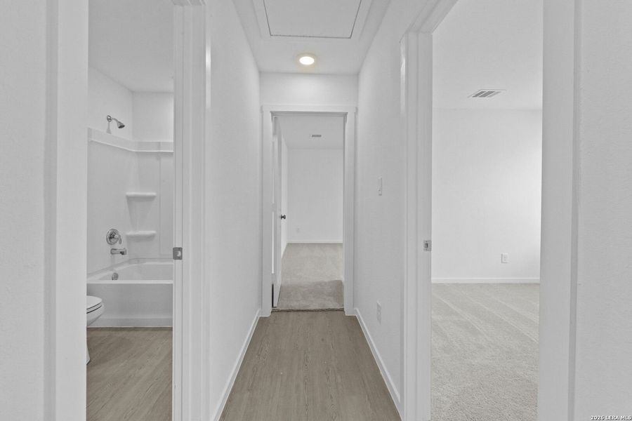 Spacious, unfurnished interior of a new home in Spring Grove, St. Hedwig (Image 23).