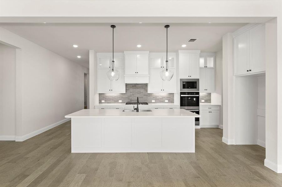 07. 3131 Fisher - Kitchen