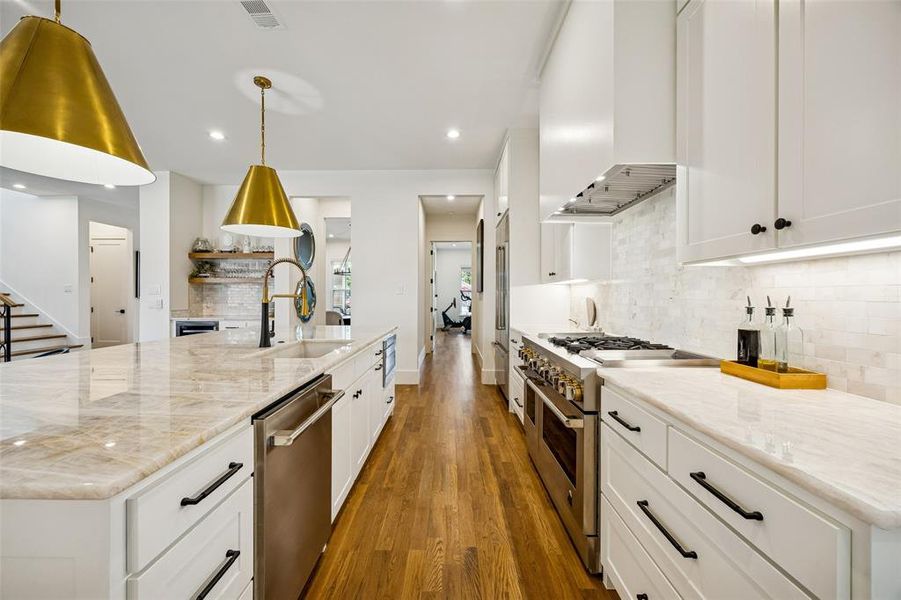 Furnished interior view inside a new home in , Dallas (Image 31). Furnished interior view inside a new home in , Dallas (Image 31).