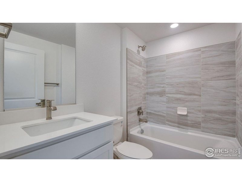 Furnished interior view inside a new home in Vantage, Berthoud (Image 15). Furnished interior view inside a new home in Vantage, Berthoud (Image 15).