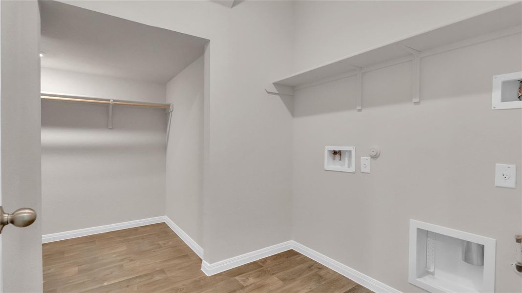 Spacious, unfurnished interior of a new home in Carillon, Manor (Image 20).