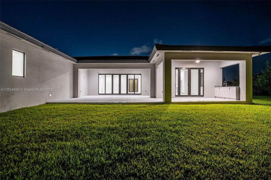 Exterior details and patio area of a home in , Cutler Bay (Image 3). Exterior details and patio area of a home in , Cutler Bay (Image 3).