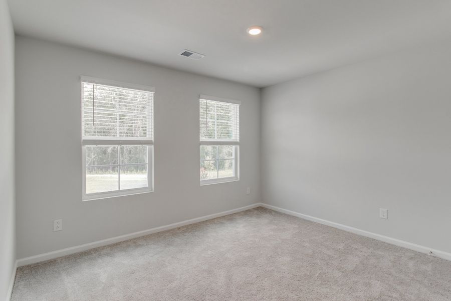 Spacious, unfurnished interior of a new home in Bluefield, Lexington (Image 33).