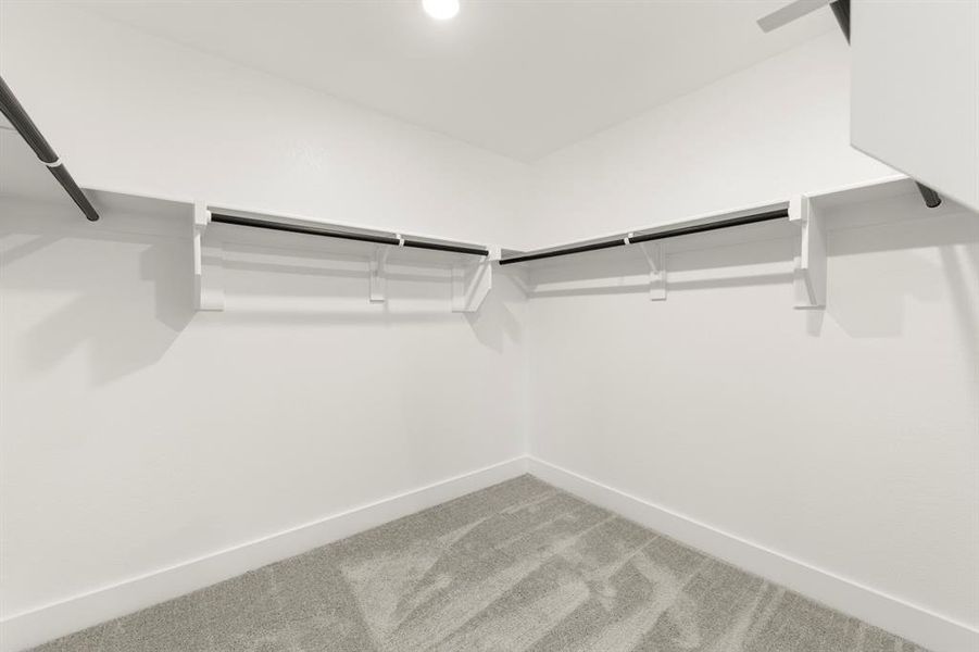 Spacious, unfurnished interior of a new home in , Sherman (Image 14).