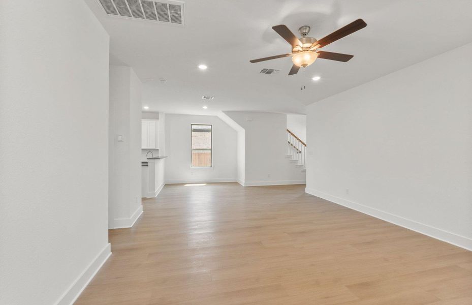 Spacious, unfurnished interior of a new home in Cameron Place, Austin (Image 13).