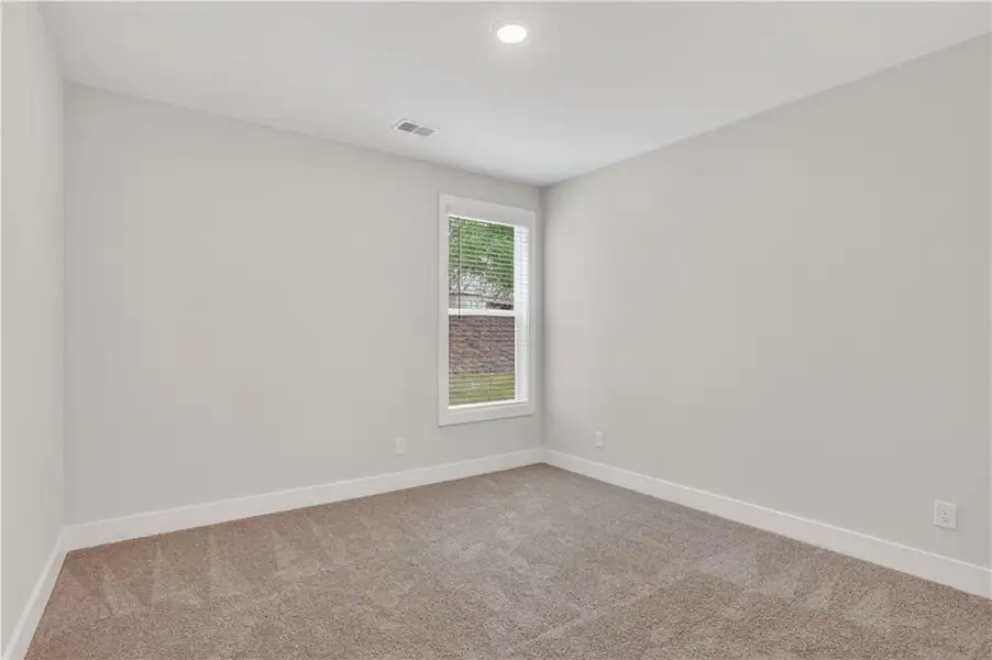 Spacious, unfurnished interior of a new home in , Villa Rica (Image 16).