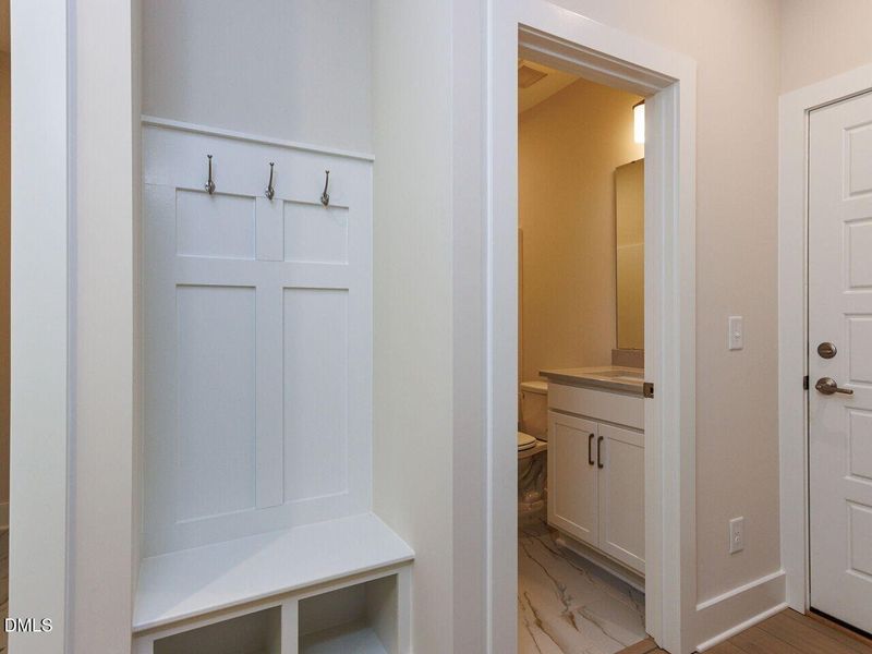 026-1280x960-owners-entrance 026-1280x960-owners-entrance